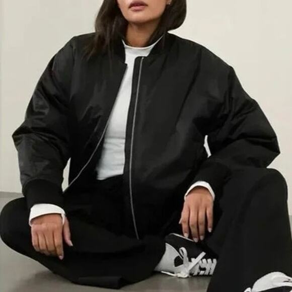 NWT Athleta Sateen Bomber Jacket Relaxed Oversized Fit Black Size Medium - Picture 1 of 11